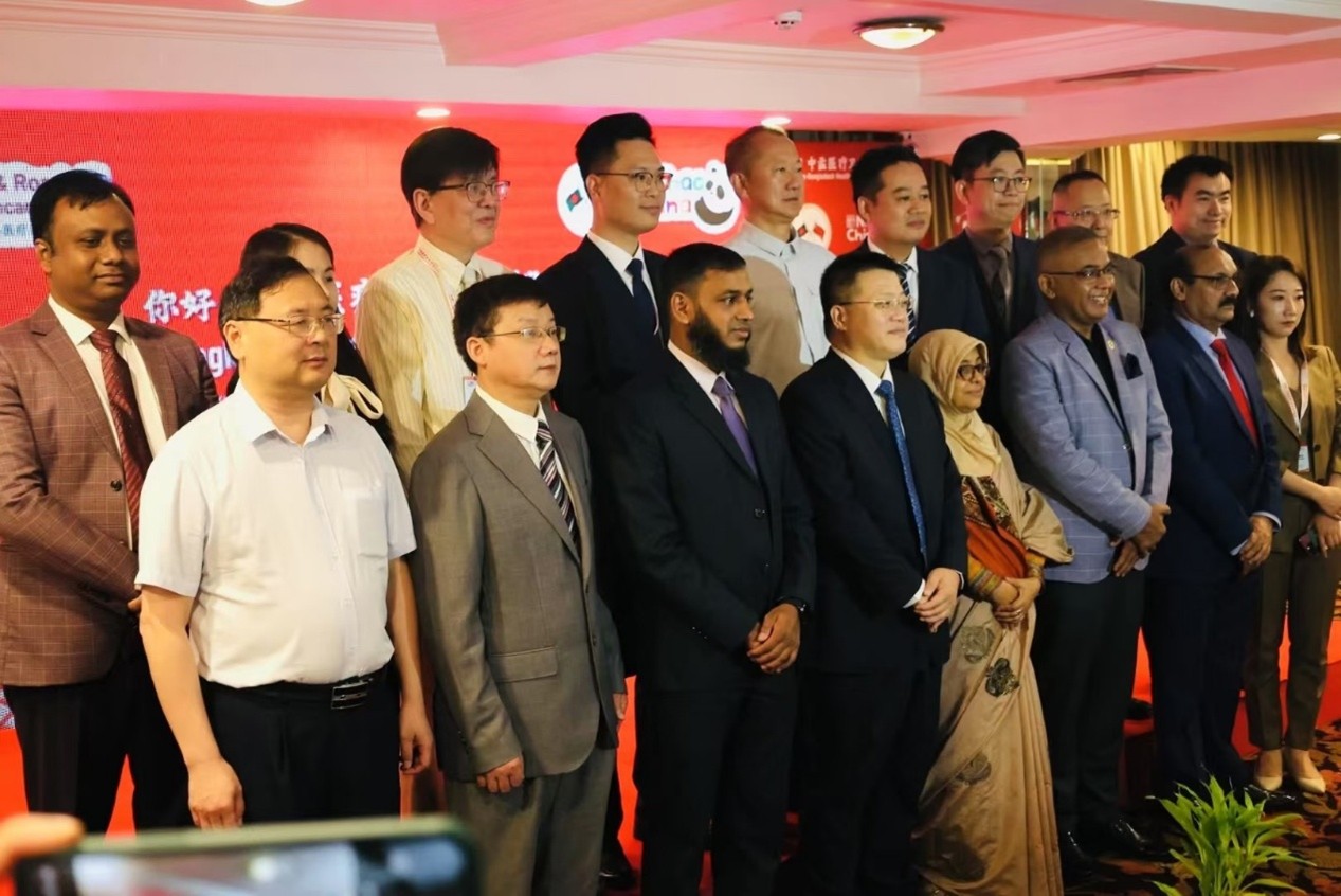 qinb09_150949.jpg