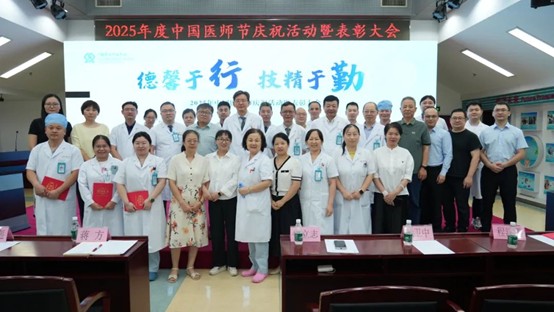 qinb21_674876.jpg qinb21_674876.jpg