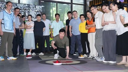 qinb21_328150.jpg