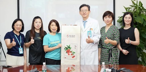 qinb02_996472.jpg