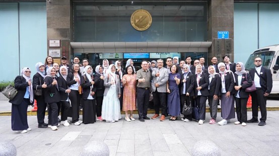 qinb26_395722.jpg