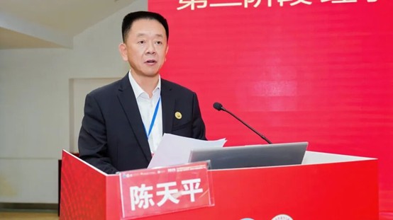 qinb16_797136.jpg